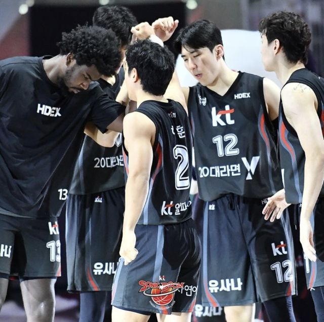 주전들의 줄부상으로 전반기를 5위로 마감한 수원 KT 소닉붐이 후반기 공격력 강화를 통한 반등을 노리고 있다. KT 소닉붐 제공