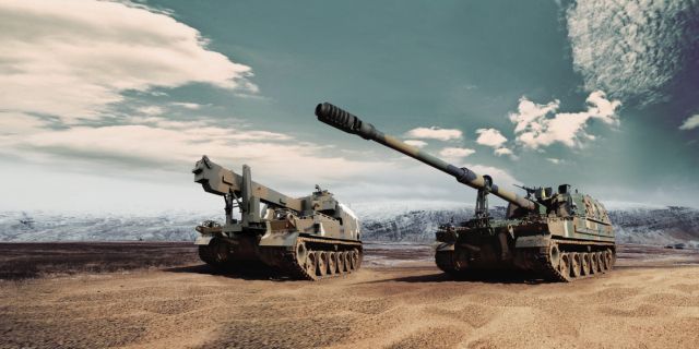 지난해 7월 9일 루마니아와 공급 계약을 맺은 한화에어로스페이스의 K9 자주포(오른쪽)와 K10 탄약운반차의 모습. 한화에어로스페이스