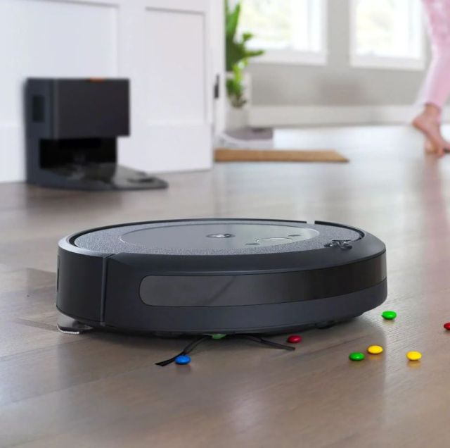 미국 아이로봇 로봇청소기 룸바. 아이로봇