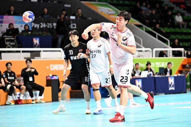 하남시청이 개인 득점 선두인 박광순을 앞세워 3라운드 마지막 경기인 상무전 승리를 기대하고 있다. 한국핸드볼연맹 제공