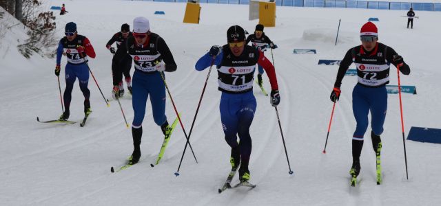 26일 강원도 평창군 알펜시아 크로스컨트리경기장에서 열린 제55회 대한스키·스노보드협회장배 전국스키대회 크로스컨트리 남자 일반부 스프린트 결승에서 변지영(73번), 이진복(71번), 이건용(72번) 등이 치열한 경쟁을 벌이고 있다.경기도스키협회 제공