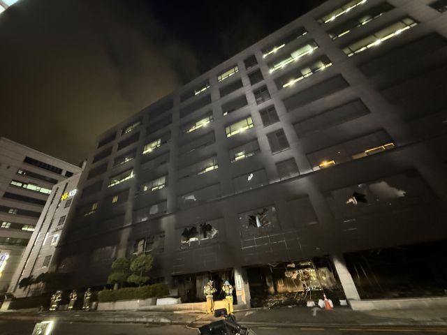 분당 복합상가건물 BYC 빌딩 화재 [포토뉴스]