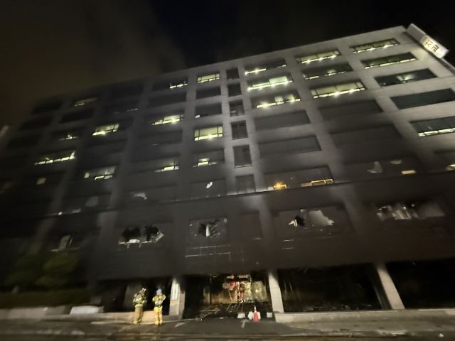 분당 복합상가건물 BYC 빌딩 화재 [포토뉴스]