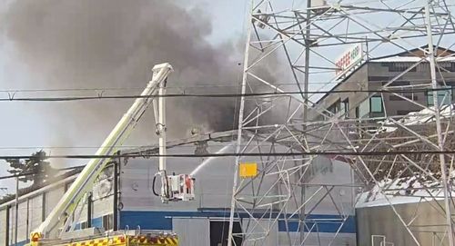 화성 향남읍 자동차부품 보관창고 화재현장. 경기도소방재난본부 제공