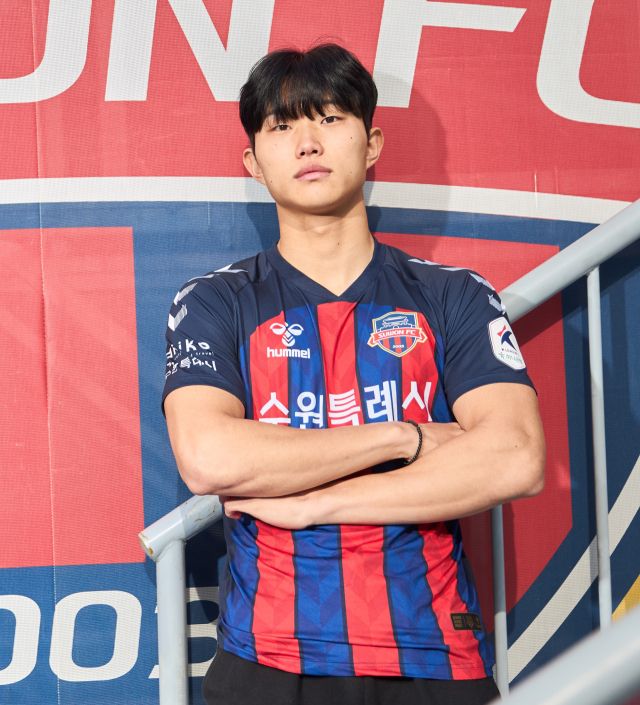 수원FC에 새로 합류한 공격수 박용희.수원FC 제공