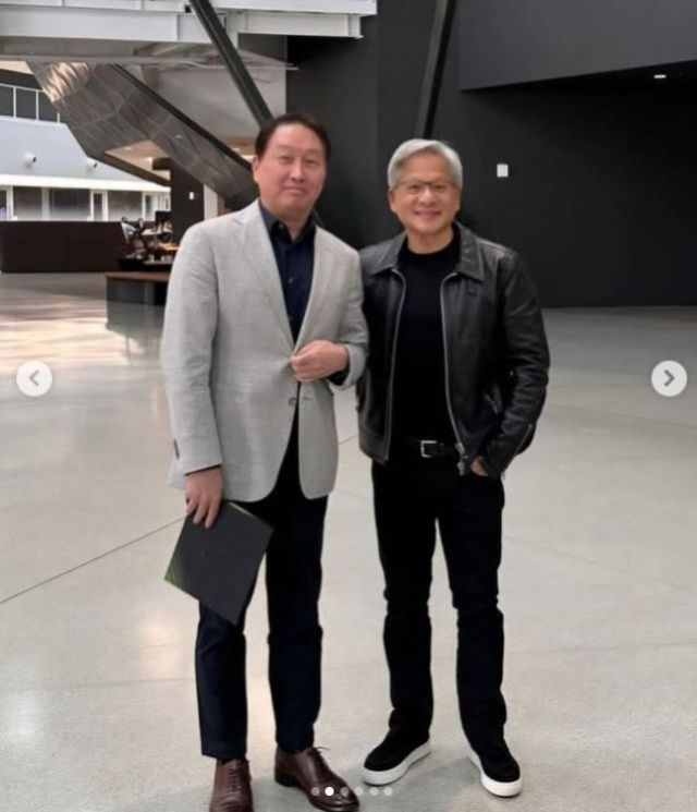 최태원 SK그룹 회장과 엔비디아 젠슨 황 최고경영자가 현지시간 2024년 4월24일 미국 실리콘밸리에서 만난 모습. 최태원 회장 인스타그램 캡처
