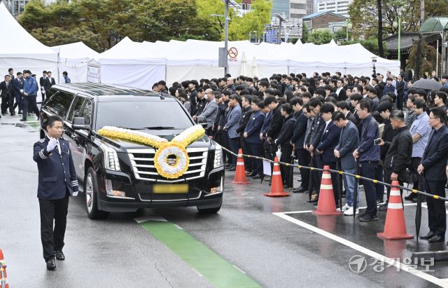 특검후 숨진 양평군 공무원을 향한 마지막 인사 [포토뉴스]