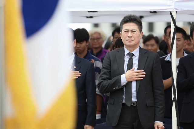 ‘제150주년 영종진 전몰 영령 추모행사’에 참석한 김정헌 인천 중구청장. 중구청 제공
