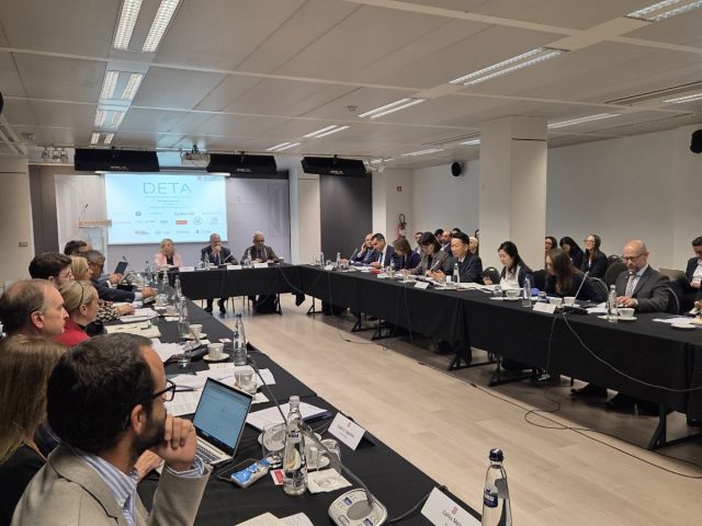 고영인 경기도 경제부지사가 이끄는 대표단이 지난 13일부터 나흘간 열린 ‘제2회 초혁신 신기술 동맹 DETA 서밋’에 참석해 소버린 AI 행정 플랫폼을 소개하고 있다. 경기도 제공