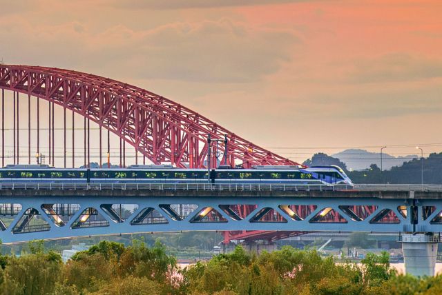 새로 운행을 시작한 공항철도 전동차 모습. 공항철도 제공