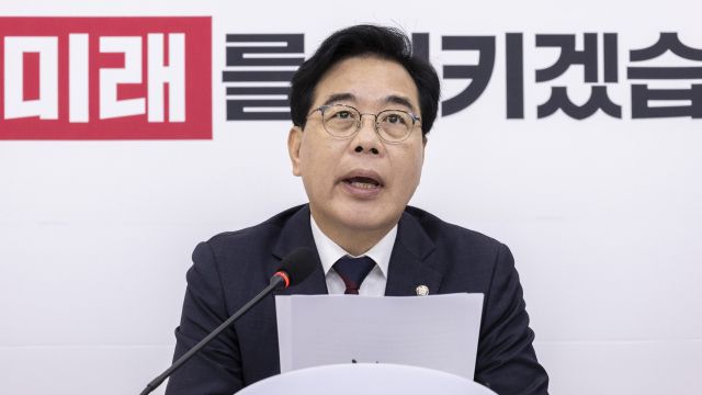 2일 국민의힘 송언석 원내대표가 국회에서 열린 기자간담회에서 발언하고 있다. 연합뉴스