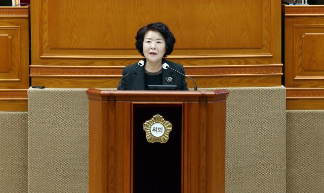 김보영 의원(국민의힘)이 21일 제306회 안양시의회 임시회에서 5분 발언을 하고 있다. 안양시의회 제공