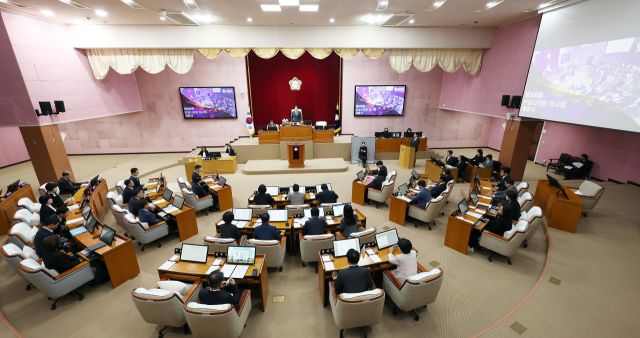 안양시의회는 21일 제306회 임시회 제1차 본회의를 개최했다. 안양시의회 제공