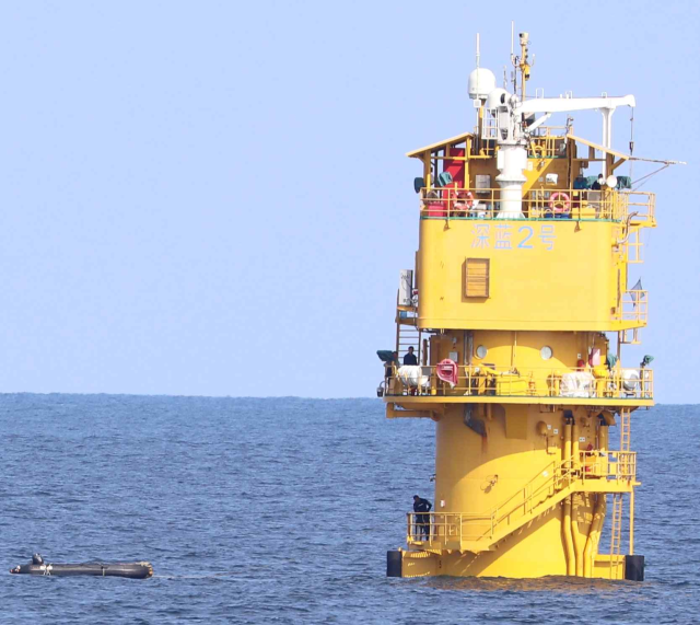 국회 농림축산식품해양수산위원회 소속 더불어민주당 이병진 의원(평택을)이 22일 공개한 서해 한중 잠정조치수역 내 중국 해상 구조물 사진. 이병진 의원실 제공