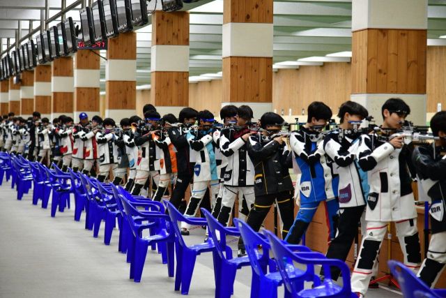 경기도 고등부(18세 이하부) 선수단이 ‘제106회 전국체육대회’에서 종합우승을 차지해 대회 3연패를 달성했다. 경기도교육청 제공