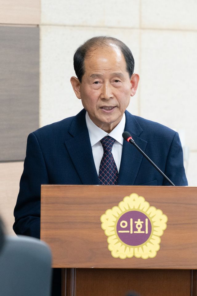 유지상 인천관광공사 사장 후보자가 27일 인천시의회에서 열린 인사청문회에서 질의에 답변하고 있다. 인천시의회 제공