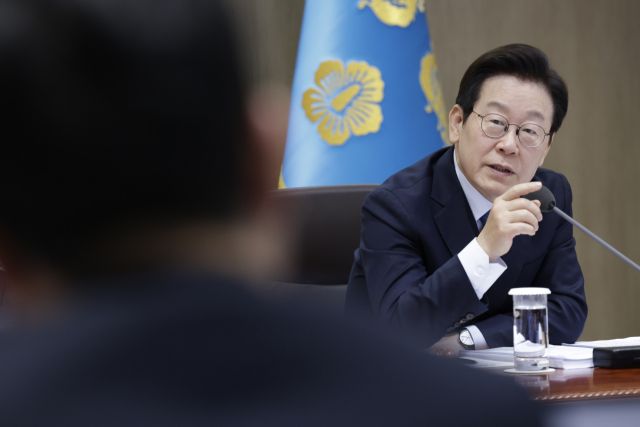 이재명 대통령이 21일 용산 대통령실에서 열린 국무회의에서 발언하고 있다. 연합뉴스