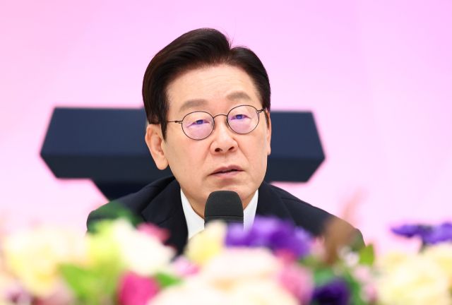 이재명 대통령이 지난 12일 청와대 영빈관에서 열린 시장·군수·구청장 초청 국정설명회에서 발언하고 있다. 연합뉴스