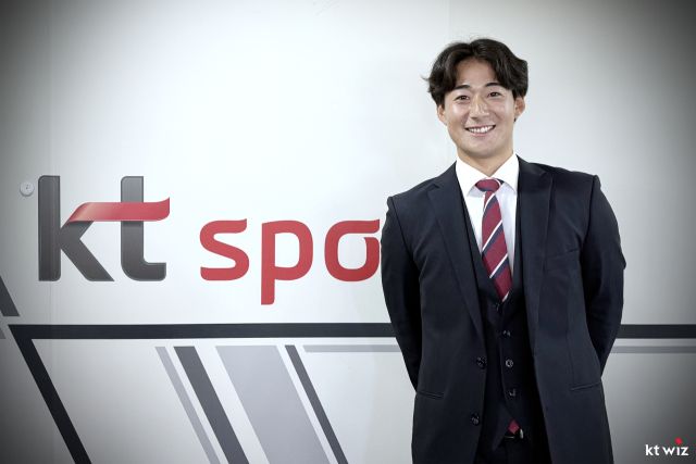 아시아쿼터 선수로 KT 위즈에 합류한 우완 스기모토 코우키(일본). KT 제공