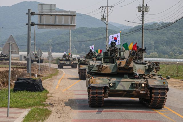 기동하는 K1E1 전차. 육군 제25보병사단 제공