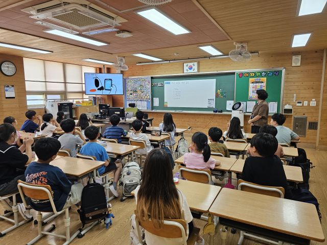 ㈜웹젠의 게임 과몰임 방지 예방 프로그램이 시행되고 있는 모습. 성남시청소년청년재단 제공