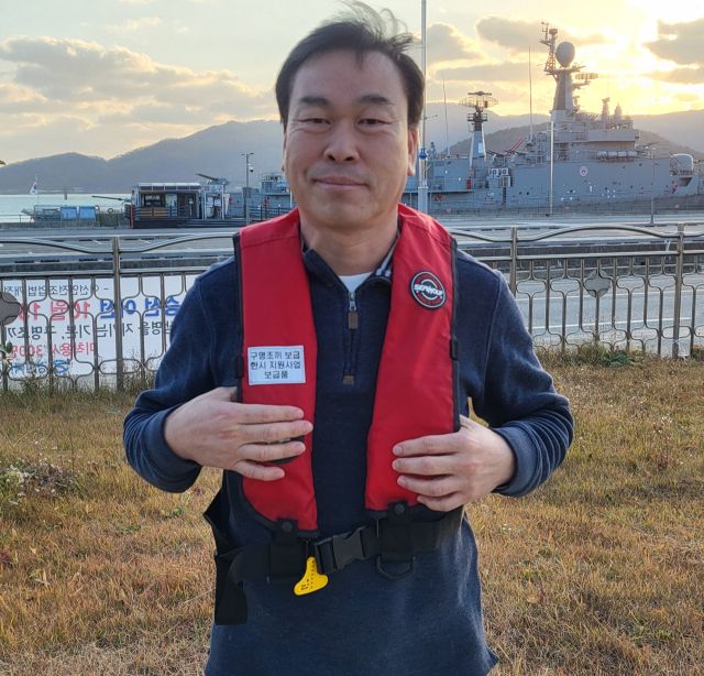 [가]강화 어민 구명조끼 신청 확산, 안전조업문화 정착에 ‘푸른 신호등’