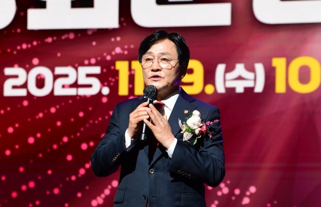 ‘떠나는 강화에서 찾아오는 강화로’를 실현하기 위한 군정 운영 방향을 밝히는 박용철 강화군수. 강화군 제공