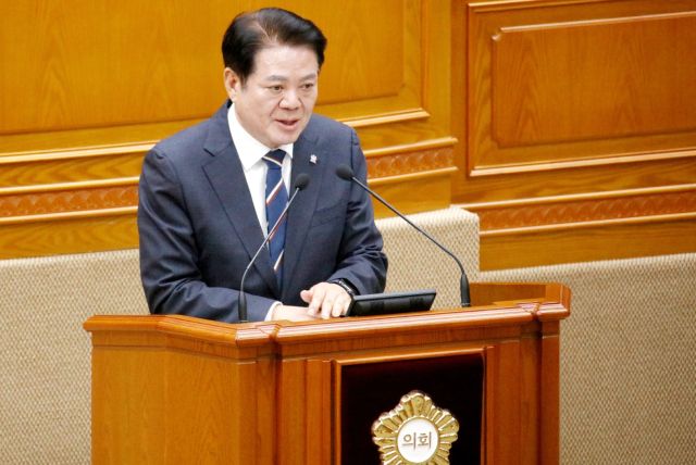 제307회 안양시의회 제2차 정례회에서 최대호 안양시장이 시정연설을 하고 있다. 안양시 제공.