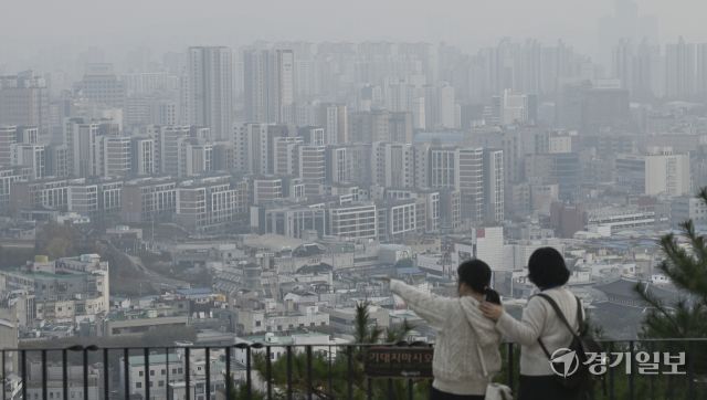 미세먼지와 초미세먼지 나쁨을 보인 하루 [포토뉴스]