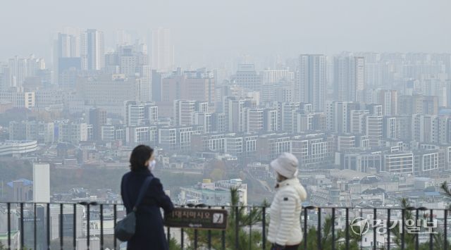 미세먼지와 초미세먼지 나쁨을 보인 하루 [포토뉴스]