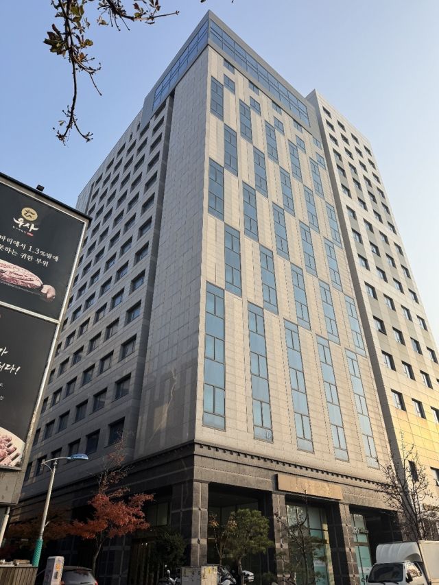 LH(한국토지주택공사) 인천지역본부가 마련한 인천의 대학생들이 지낼 수 있는 ‘청년 특화 상생형 공공 기숙사’인 ‘인천생활’의 전경. LH 인천본부 제공