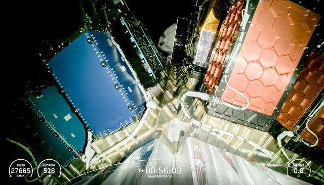 경기기후위성 1호기가 팰컨9 로켓에서 사출되는 순간.스페이스X