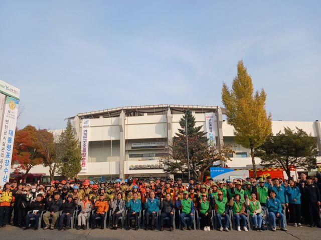 연천군은 지난달 30일 연천종합운동장에서 2025년 재난대응 안전한국훈련을 실시했다. 연천군 제공