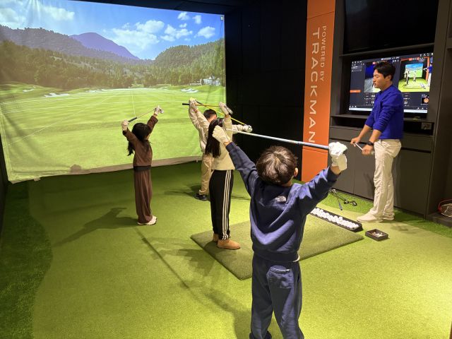 늘바라봄공유학교에서 운영하는 골프 토요프로그램. 김포교육지원청 제공