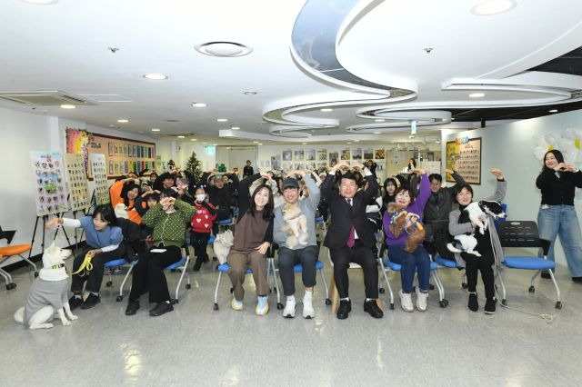 구리시가 13일 구리시 반려돌봄센터에서 ‘제2회 입양가족 홈커밍데이’를 개최했다. 구리시 제공