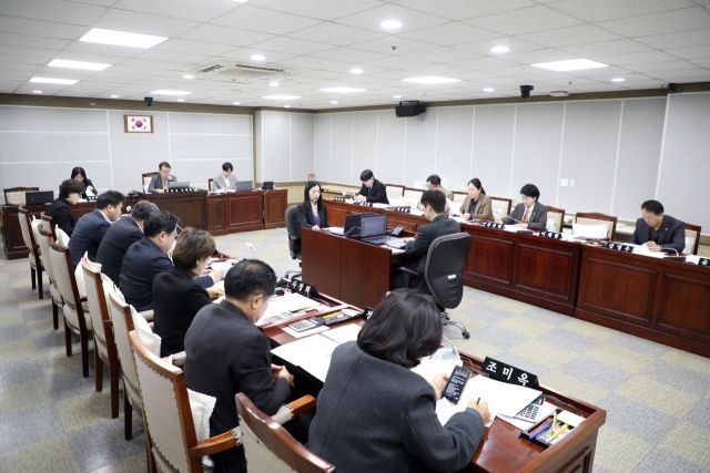 수원특례시의회 예산결산특별위원회. 수원특례시의회 제공