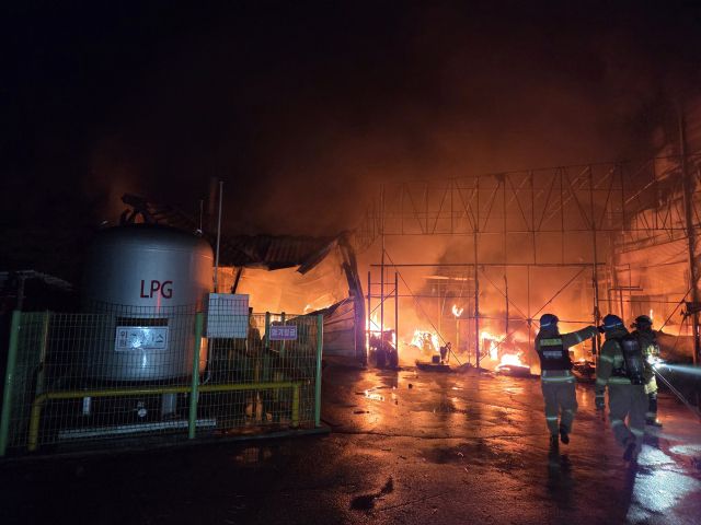 포천시 창수면 추동리 공장 화재현장.포천소방서 제공