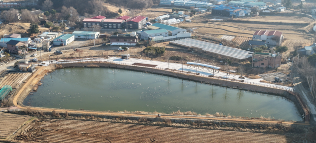 새로 정비된 소흘읍 초가팔저수지 전경. 포천시 제공
