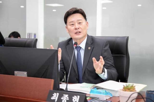 최종현 경기도의회 더불어민주당 대표의원. 경기도의회 제공