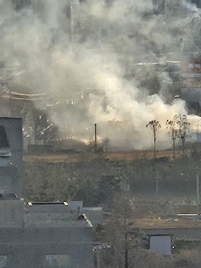 26일 오후 3시38분께 안성시 공도읍 한 딸기 농장에서 화재가 발생했다. 독자 제공