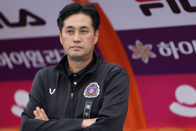 유병훈 FC안양 감독은 올 시즌 팀이 지켜온 ‘태도·존중·소통’의 원칙이 호성적으로 이어졌다고 자평했다. 한국프로축구연맹 제공