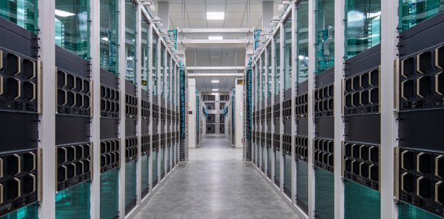 네이버 데이터센터 각 세종의 서버실 전경. 네이버