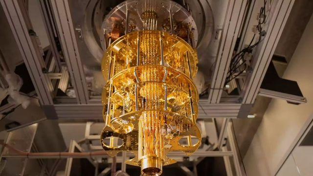 마이크로소프트 애저 퀀텀 개발 랩의 저온 유지 장치. 마이크로소프트