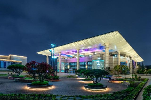 인천문화예술회관 전경. 예술회관 제공