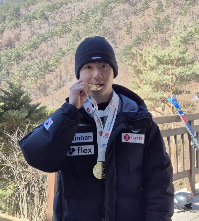 제106회 전국동계체육대회 스키 알파인 남일반 2관왕 허도현. 임창만기자