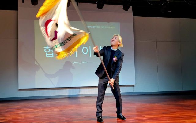 김대준 ㈔한국미술협회 수원지부 신임 회장(사진)이 이날 공식 취임을 알렸다. ㈔한국미술협회 수원지부 제공