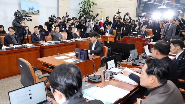 4일 국회에서 열린 '윤석열 정부의 비상계엄 선포를 통한 내란 혐의 진상규명 국정조사 특별위원회' 청문회. 연합뉴스