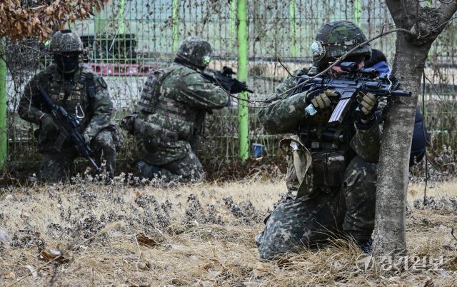 육군 제51보병사단과 700특공연대, 도시지역 탐색격멸작전 [포토뉴스]