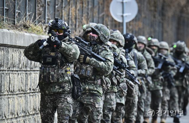 육군 제51보병사단과 700특공연대, 도시지역 탐색격멸작전 [포토뉴스]