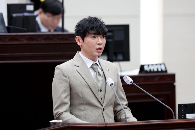 김용희 인천시의원(국민의힘·연수2)이 4일 제300회 인천시의회 임시회 제1차 본회의에서 5분 자유발언을 통해 인천시의 시민감사관 제도에 대한 전면적인 개혁을 강조하고 있다. 인천시의회 제공